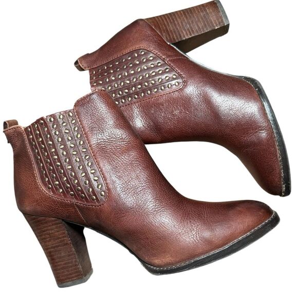 Antonio Melani size 8.5 studded brown leather ankle boots. Pre_ loved condition - Picture 1 of 6